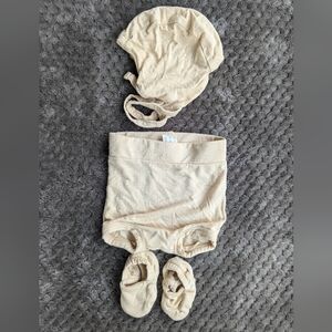 Adorable Kate Quinn Set